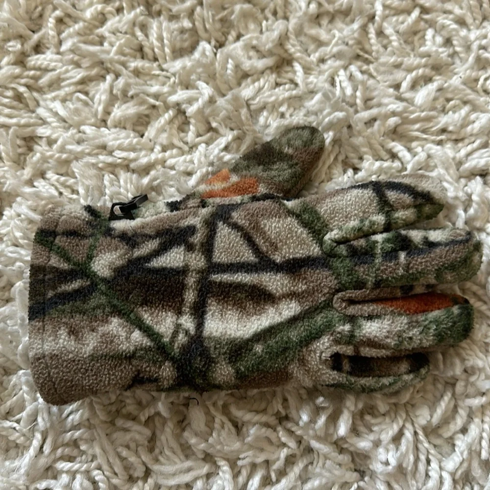 Outfitters Ridge Winter Youth Gloves Size Medium